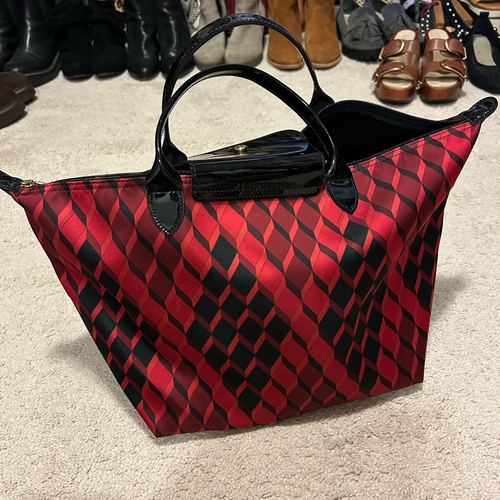 Longchamp Red and Black Geometric Tote in silk fabric with patent leather NWOT